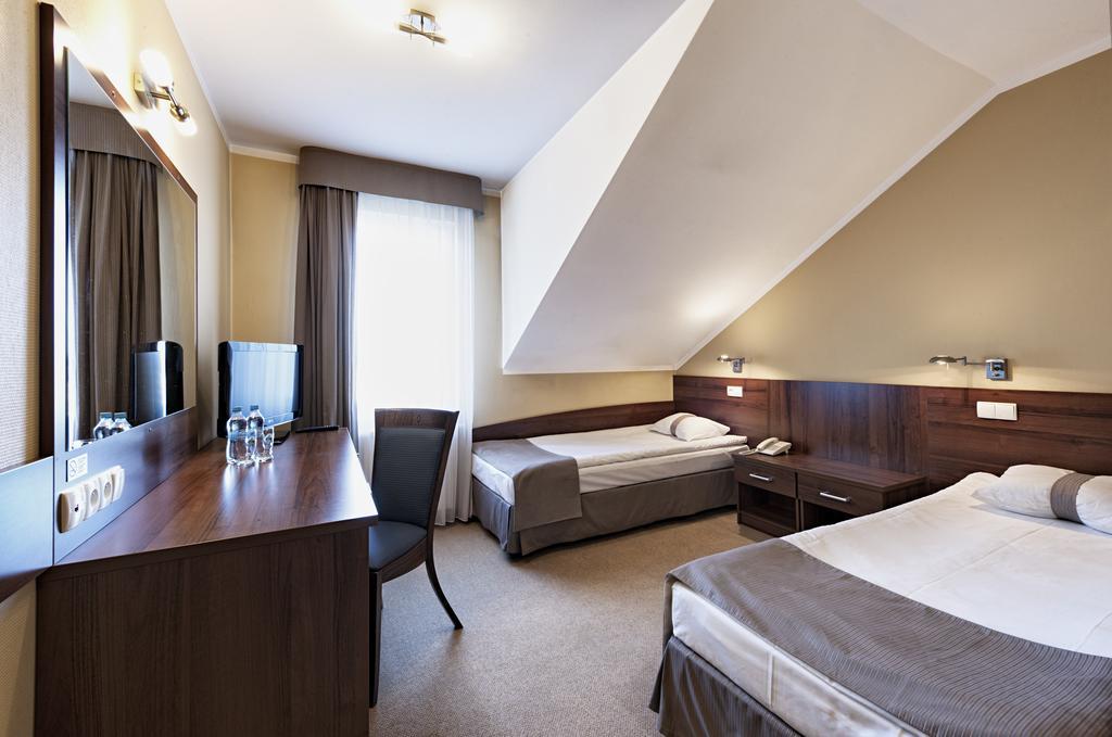 Hotel Piaskowy Pszczyna Bilik gambar